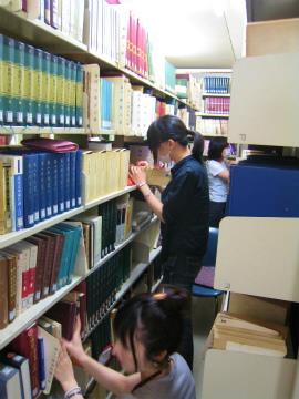 中文図書室図書整理2
